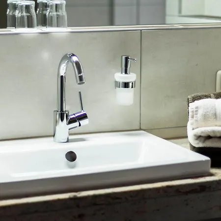 Hotel Garni Lawens 3*