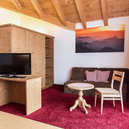Hotel Garni Lawens Serfaus