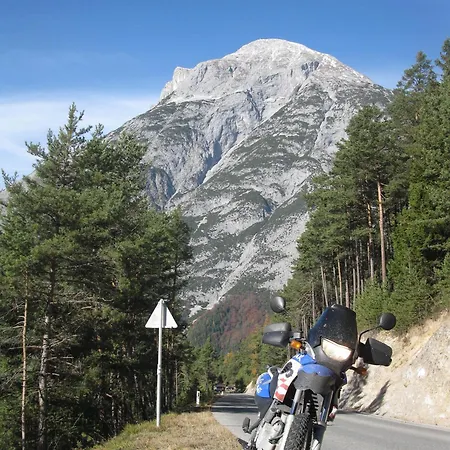 Hotel Garni Lawens 3*