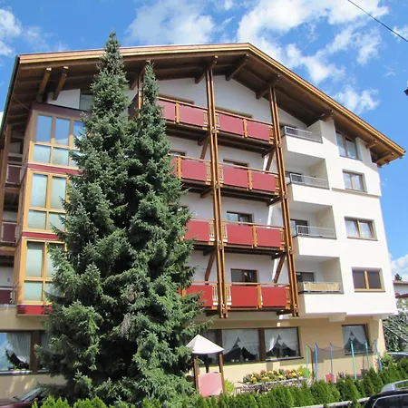 Garni Lawens Hotel 3*