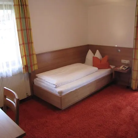 Garni Lawens Hotel