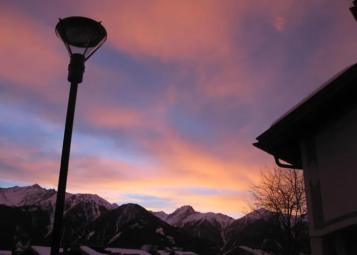 Garni Lawens فندق