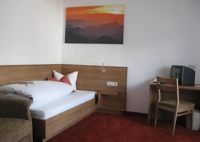 Hotel Garni Lawens 3*