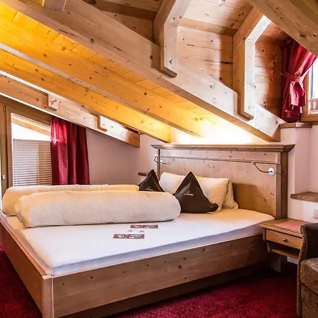 Garni Lawens Hotel