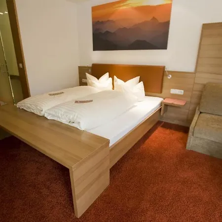 Garni Lawens 3*